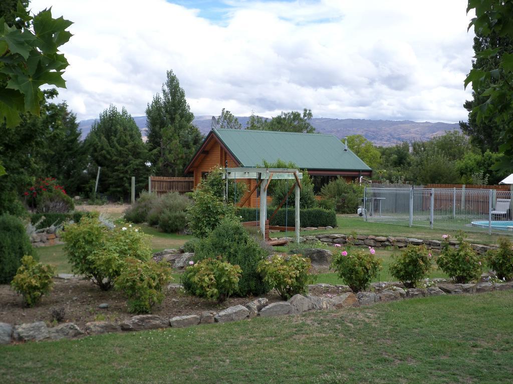 Central Chalets Ltd Alexandra Esterno foto