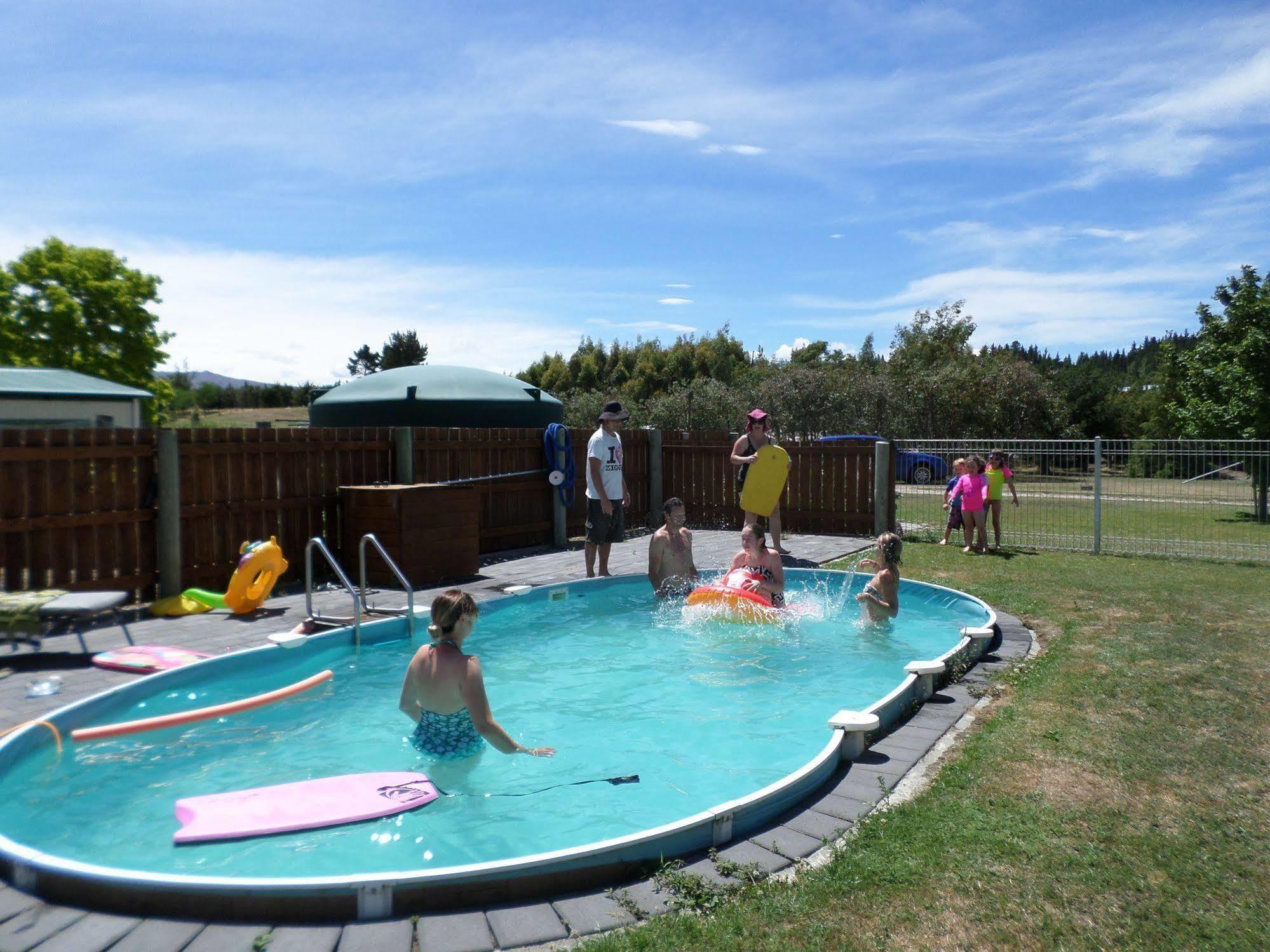 Central Chalets Ltd Alexandra Esterno foto