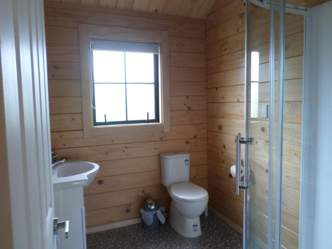 Central Chalets Ltd Alexandra Esterno foto