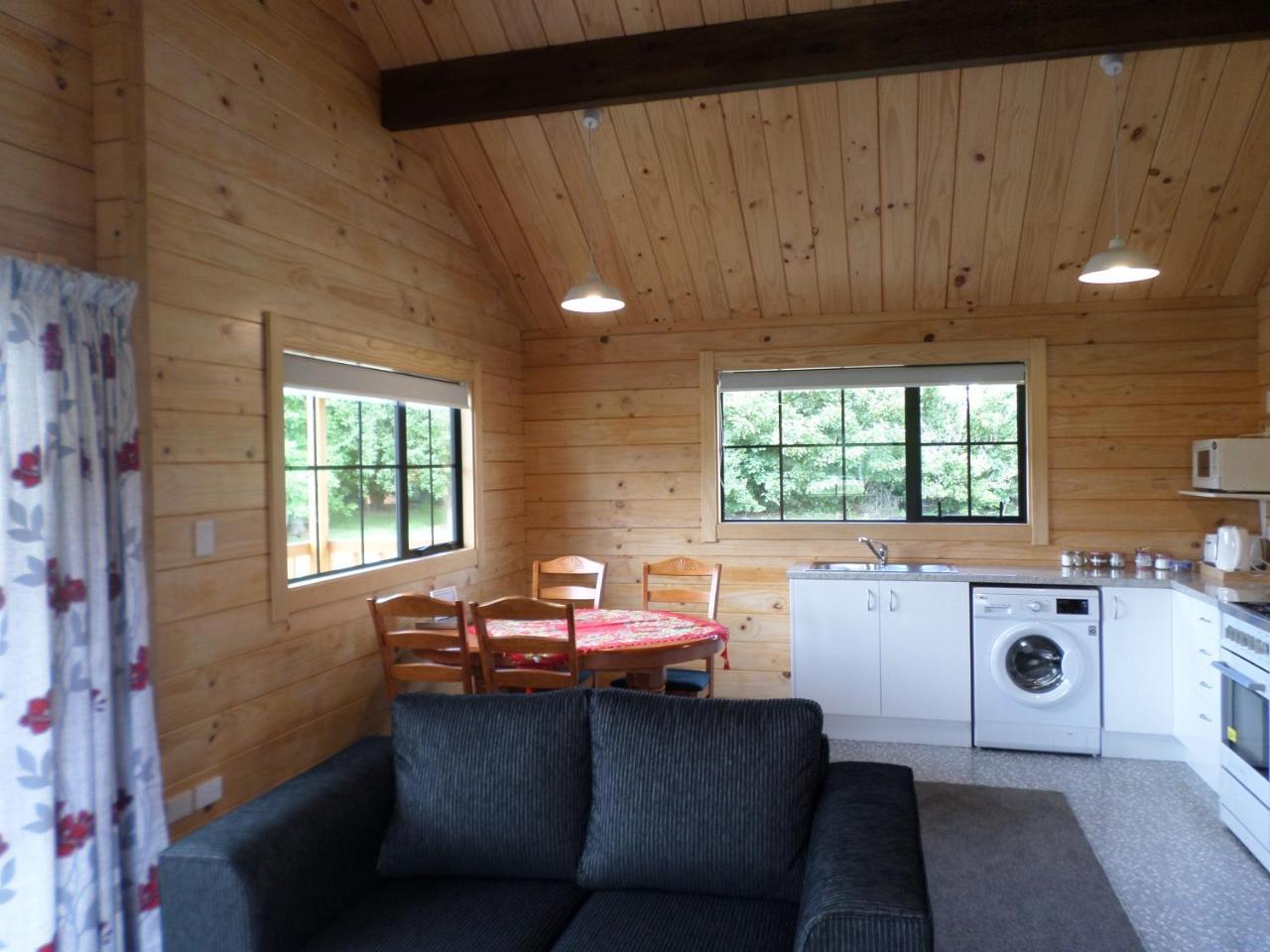 Central Chalets Ltd Alexandra Esterno foto